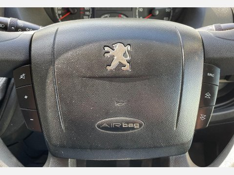 Peugeot Boxer 2.2 HDi 333 L1 H1 4dr 25