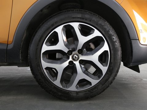 Renault Captur 1.5 dCi ENERGY GT Line Euro 6 (s/s) 5dr 28