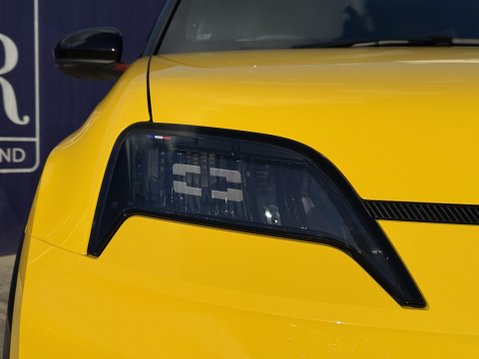 Renault 5 comfort range 52kWh iconic five Hatchback 5dr Electric Auto (150 ps) 12