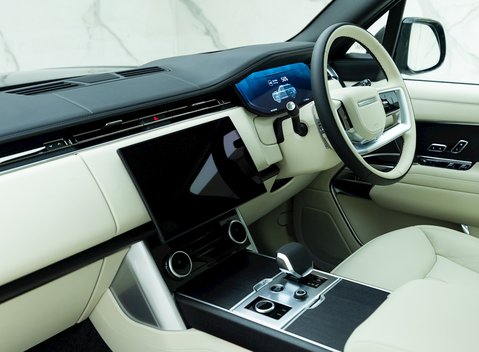 Land Rover Range Rover P510e Autobiography 16