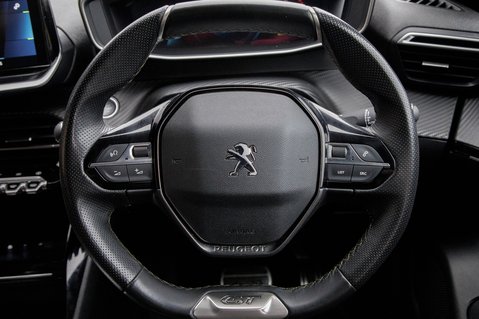 Peugeot 2008 GT 21