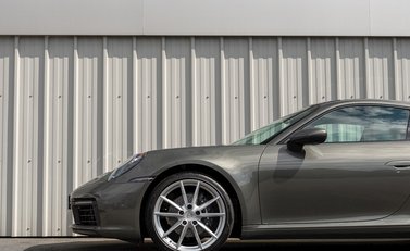 Porsche 911 Carrera (992) 26
