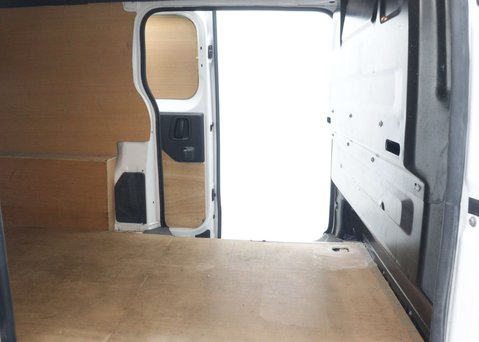 Vauxhall Vivaro 3100 75kWh Dynamic Panel Van 5dr Electric Auto L2 H1 (136 ps) 40