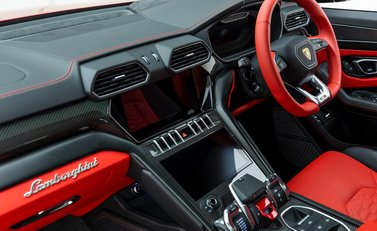 Lamborghini Urus 15