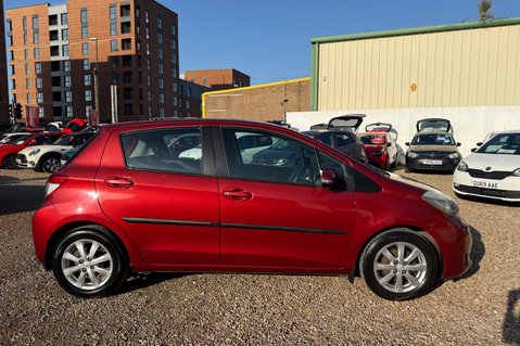 Toyota Yaris 1.3 VVT-I TR LOOK! JUST 38000 MILES! LOW INSURANCE! AIR CON 4