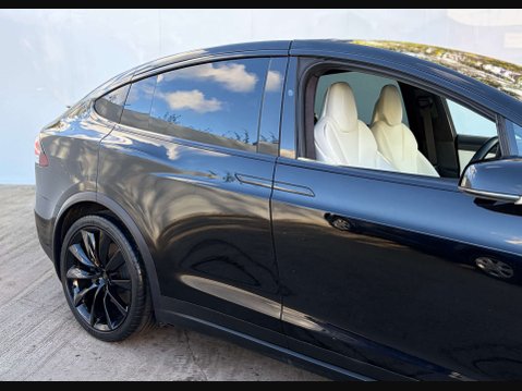 Tesla Model X ModeL X 75D 4WD 5dr 9