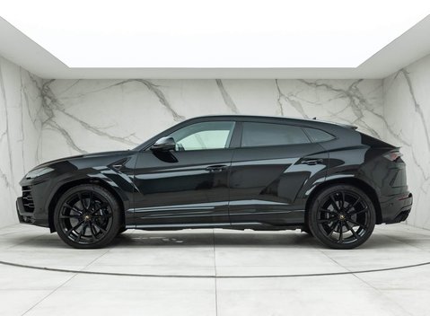 Lamborghini Urus 3