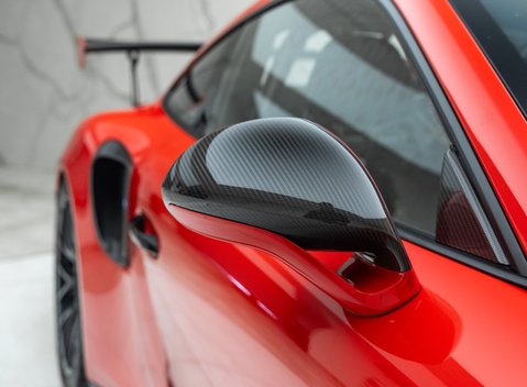 Porsche 911 GT2 RS Weissach (991) 43