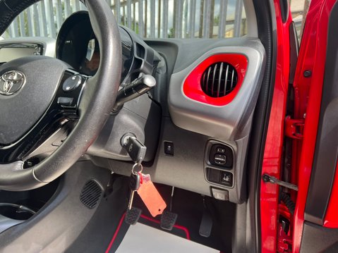 Toyota Aygo VVT-I X-PLAY 33