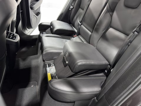 Volvo XC60 B5 ULTIMATE AWD MHEV 6