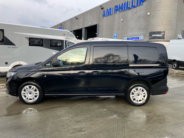 Ford Transit Connect CONNECT 240 L2 DIESEL 2.0 Eco Blue 122ps Trend Van Auto 4