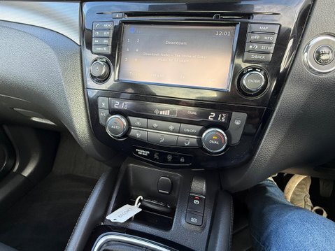 Nissan Qashqai 1.5 dCi N-Connecta Euro 6 (s/s) 5dr 24