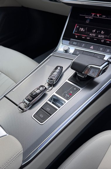 Audi A6 TFSI SPORT MHEV - COMFORT/SOUND PACK -CITY ASSIST PACK -FULL AUDI S/HISTORY 