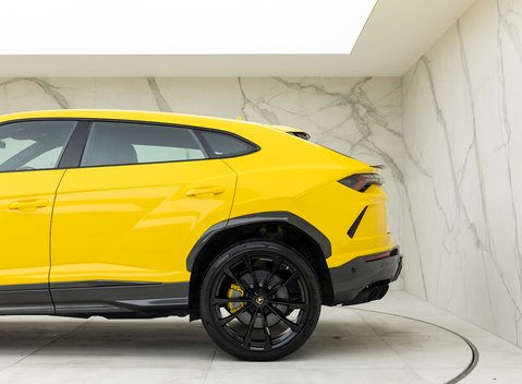 Lamborghini Urus 38