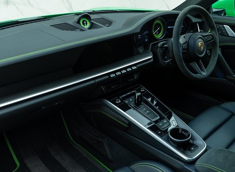 Porsche 911 Turbo S (992) 20