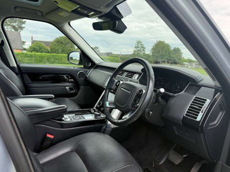 Land Rover Range Rover 3.0 Range Rover Vogue TDV6 Auto 4WD 5dr 11
