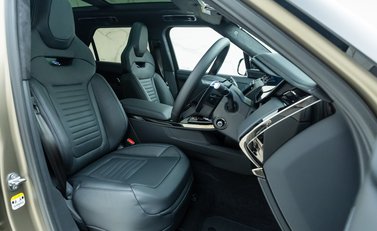 Land Rover Range Rover Sport P635 SV EDITION ONE 15