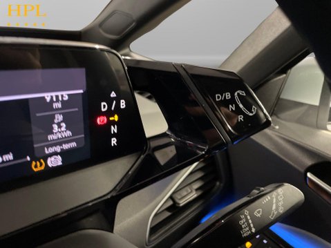 Volkswagen ID.3 Pro Performance 58kWh Style Hatchback 5dr Electric Auto (204 ps) 17