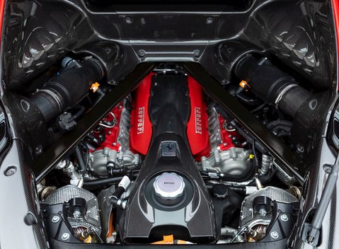 Ferrari SF90 Stradale 35