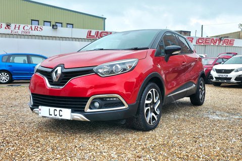 Renault Captur SIGNATURE NAV TCE.. 5 SERVICES… 1 PREVIOUS KEEPER.. STUNNING EXAMPLE 4