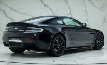 Aston Martin V12 Vantage S Coupe 5