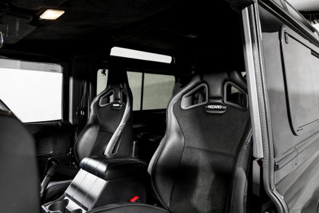 Land Rover Defender 90 TD XS STATION WAGON. TWISTED EDITION. TWISTED UPGRADES. HEATED SEATS. 17