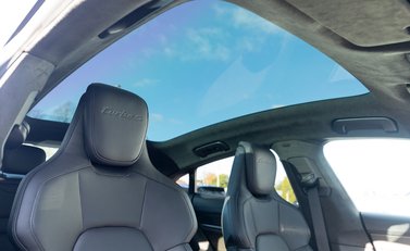 Porsche Taycan Turbo S 13