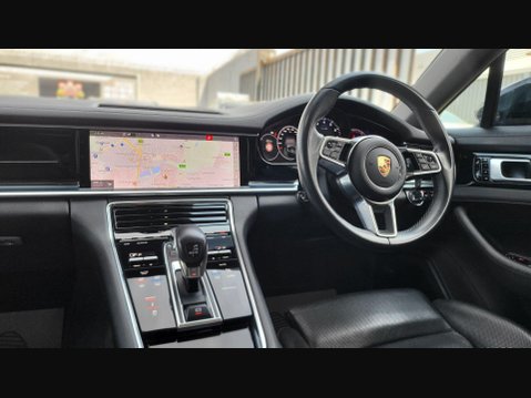Porsche Panamera 4 10 YEARS EDITION PDK 36