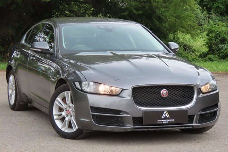 Jaguar XE 2.0d Prestige Auto Euro 6 (s/s) 4dr 3