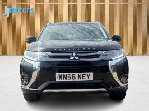 Mitsubishi Outlander 2.0h 12kWh GX4h SUV 5dr Petrol Plug-in Hybrid CVT 4WD Euro 6 (s/s) (200 ps) 11