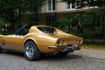 Chevrolet Corvette Stingray 427 Coupé 14