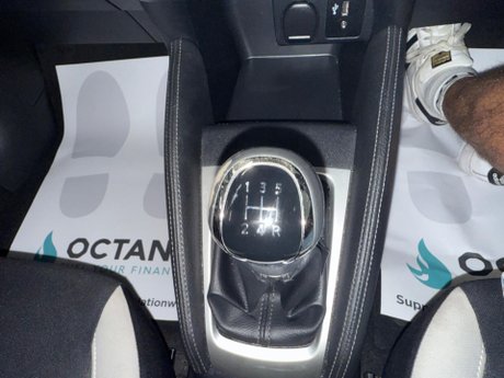 Nissan MICRA 1.0 Acenta Euro 6 5dr 12