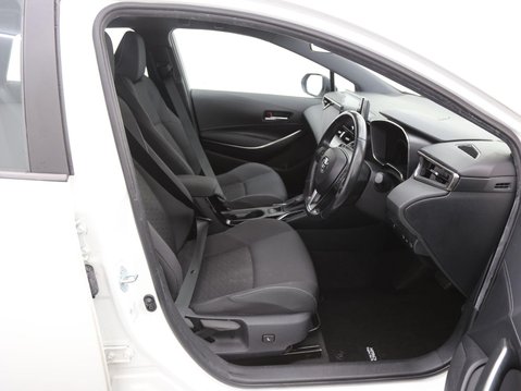 Toyota Corolla 1.8 VVT-h Icon Tech Touring Sports CVT Euro 6 (s/s) 5dr 21