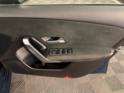 Mercedes-Benz A Class 1.3 A200 AMG Line 7G-DCT Euro 6 (s/s) 5dr 33