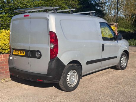 Vauxhall Combo 1.6 Combo 2000 CDTi S/S 23