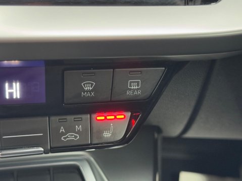 Audi A3 1.4 TFSIe 40 S line Sportback S Tronic Euro 6 (s/s) 5dr (17in Alloys), 13kW 38