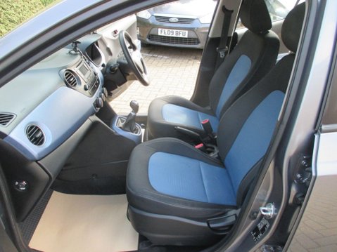 Hyundai i10 1.2 SE Euro 5 5dr 27