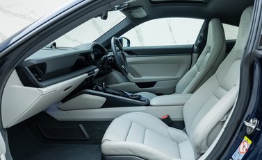 Porsche 911 Carrera S (992) 15