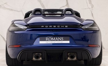 Porsche 718 Boxster Spyder 6