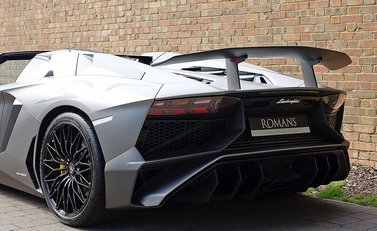 Lamborghini Aventador SV LP750-4 Roadster 3