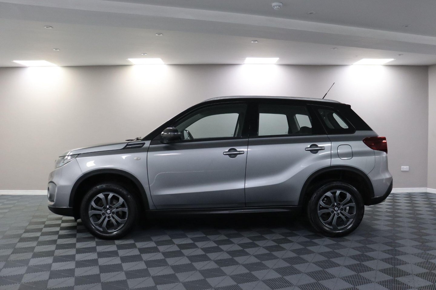 2021 Suzuki Vitara — image 14