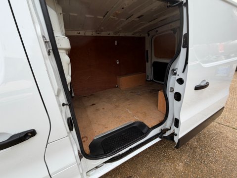 Renault Trafic SL27 SPORT DCI S/R P/V 18