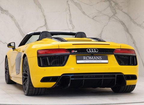 Audi R8 V10 Spyder 6