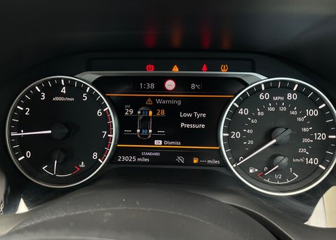 Nissan Qashqai DIG-T ACENTA PREMIUM MHEV 26