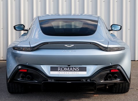 Aston Martin V8 Vantage 5