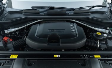 Land Rover Range Rover D350 AUTOBIOGRAPHY LWB 37