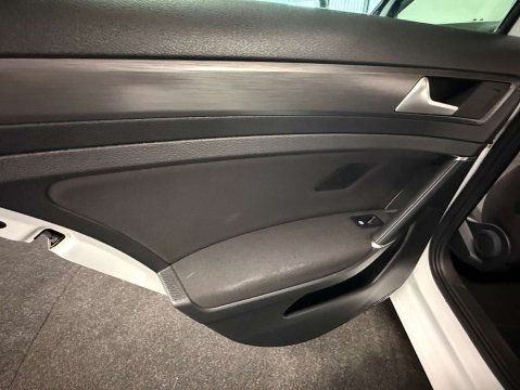 Volkswagen Golf 1.5 Golf Match TSi Evo 5dr 41