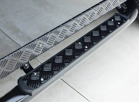 Land Rover Defender 90 XS 32