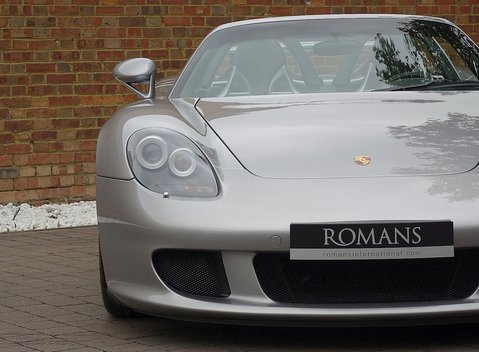 Porsche Carrera GT 24