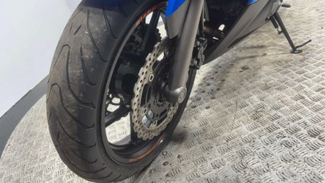 Kawasaki Er ER6 2010 ONLY 16K MOT SERVICED COMMUTER A2 BIKE 650CC TWIN 14